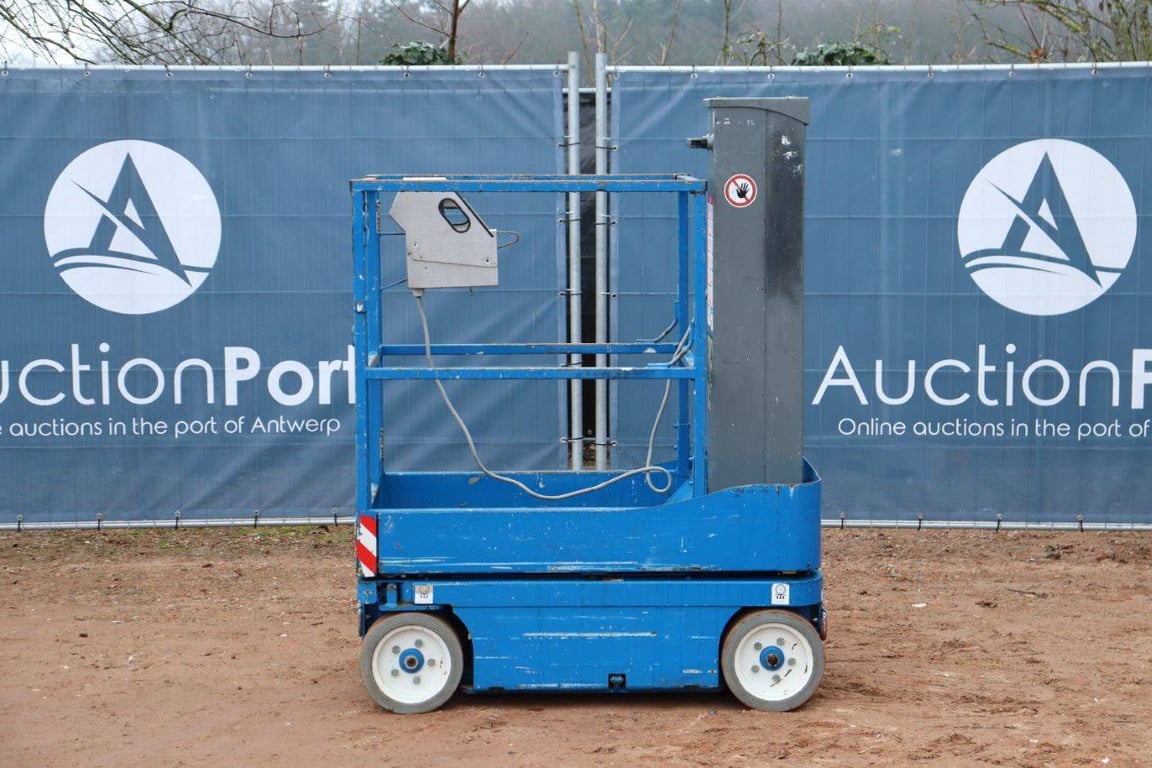 Skyjack SJ12 Electric Mast Lift 5.6m 2015 2015 SJ12 2015 1 image 2