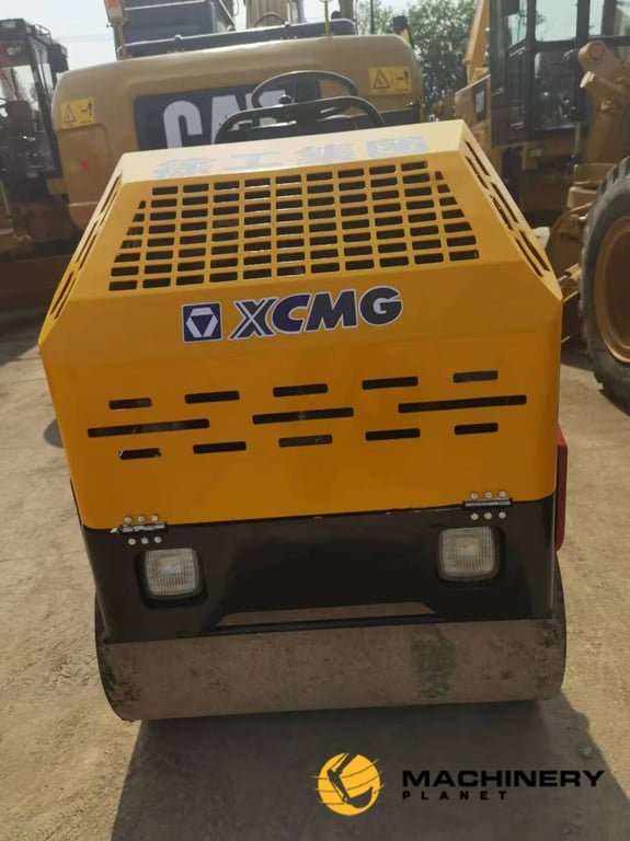 XCMG XMR50D Road Roller Used Good Condition For Sale XMR50D 2018 1 image 2