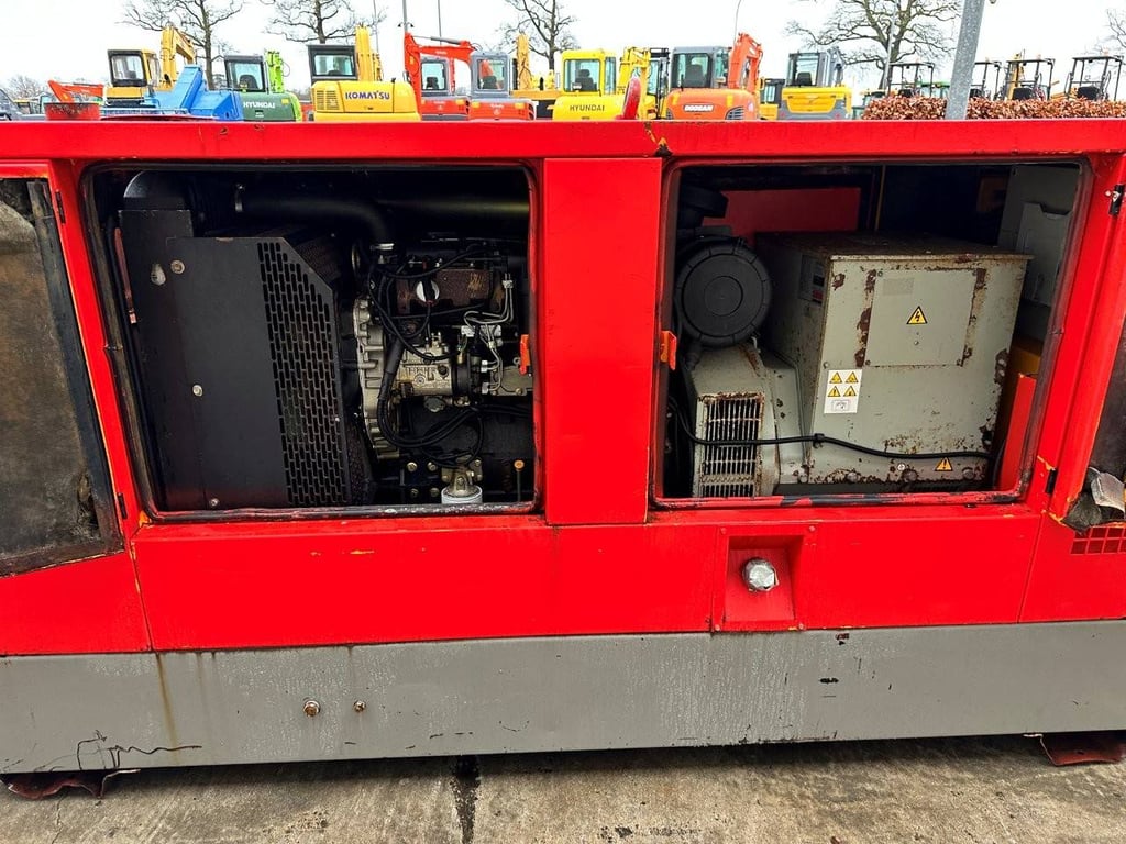 Generator Gesan DPS100 Diesel 110kVA 2005 2005 GESAN DPS100 2005 1 Generators image 11