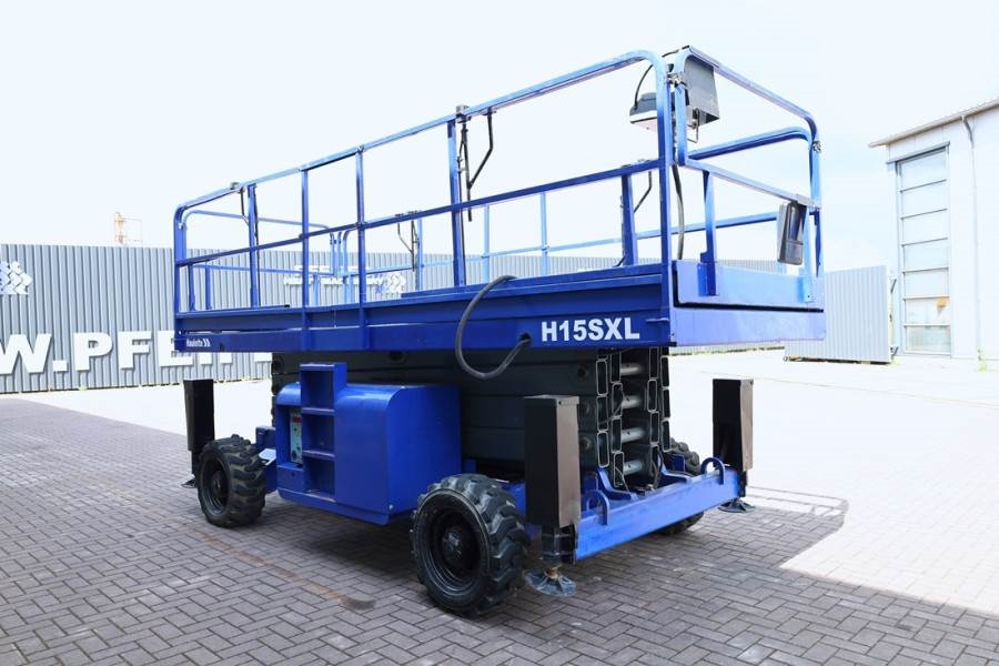 Haulotte H15SXL Diesel, 4x4 Drive, 15m Working Height, 500k 2007 HAULOTTE - H15SXL - 90093 H15SXL Diesel, 4x4 Drive, 15m W...