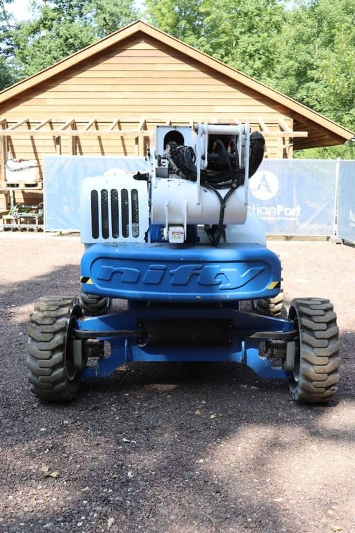 Articulating boom lift Niftylift HR21D 4x4 Diesel 20.8m 2010 2010 Niftylift HR21D 4x4 2010 1 image 5