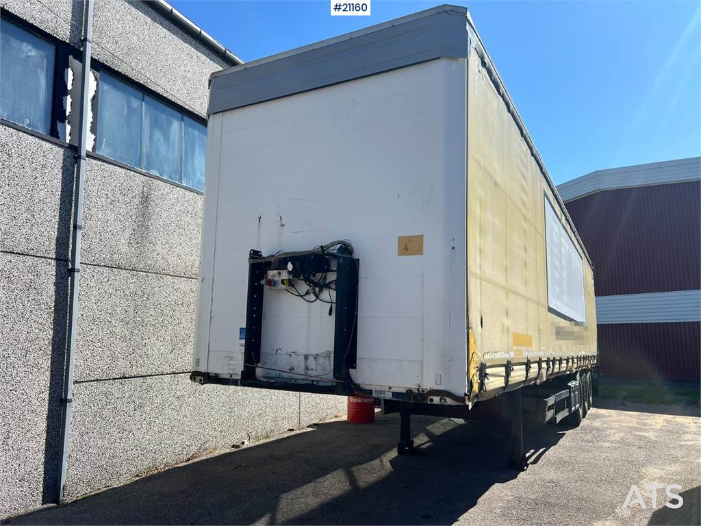 Kögel SN 24 3 axle trailer w/ full side opening on both 2014 21160 Kögel SN 24 3 axle trailer w/ full side opening on both...