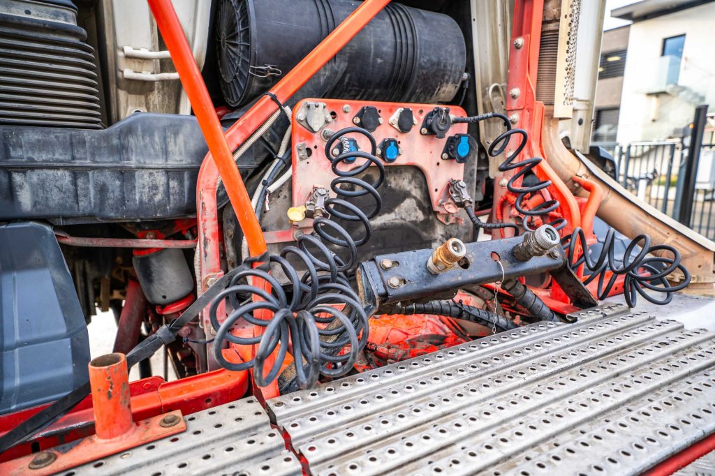 MAN TGS 33.440 BLS+ Big Axles+Manual+HYDR. 2012 E65140 TGS 33.440 BLS+ Big Axles+Manual+HYDR. 2012 1 image 8