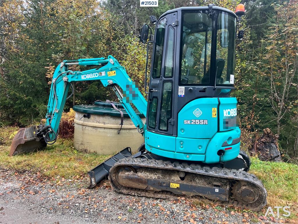Kobelco Sk25SR-6E Excavator w/ sanding bucket, digging buc 2021 21503 Sk25SR-6E Excavator w/ sanding bucket, digging buc 2...