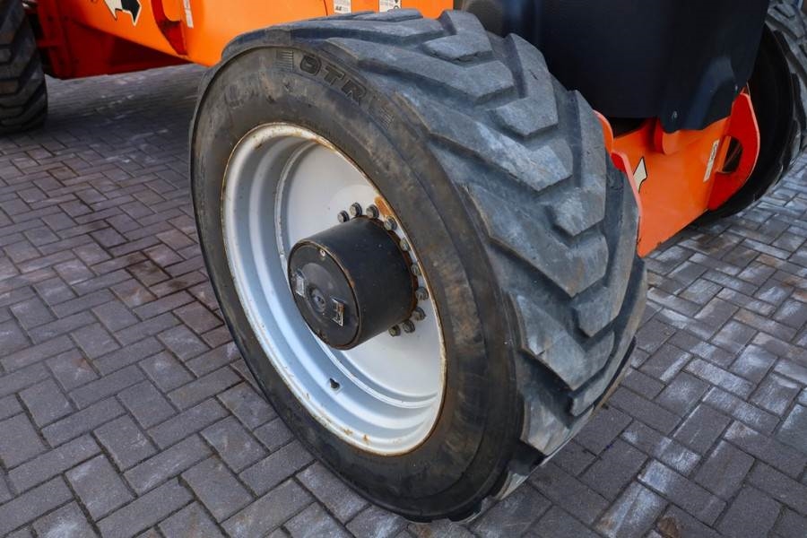JLG 1250AJP Diesel, 4x4x4 Drive, 40.1m Working Height, 2014 JLG - 1250AJP - 50005 1250AJP Diesel, 4x4x4 Drive, 40.1m Worki...