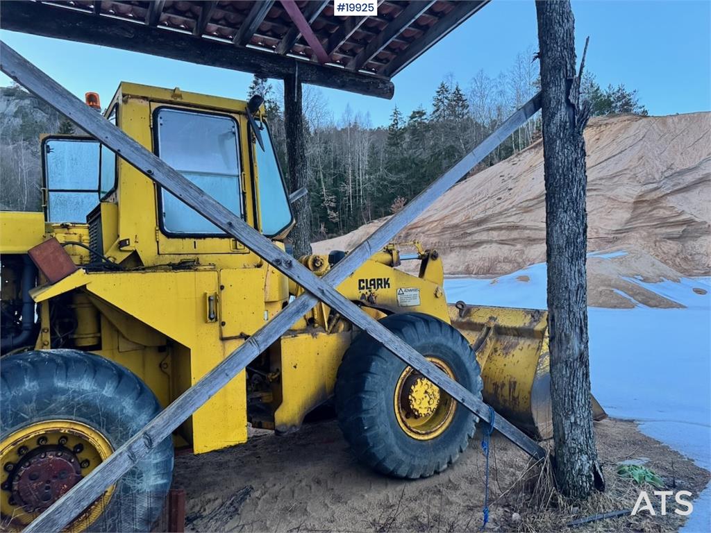 Clark 75B Wheel Loader w/ Bucket. 1979 19925 75B Wheel Loader w/ Bucket. 1979 1 Wheel Loaders image 20
