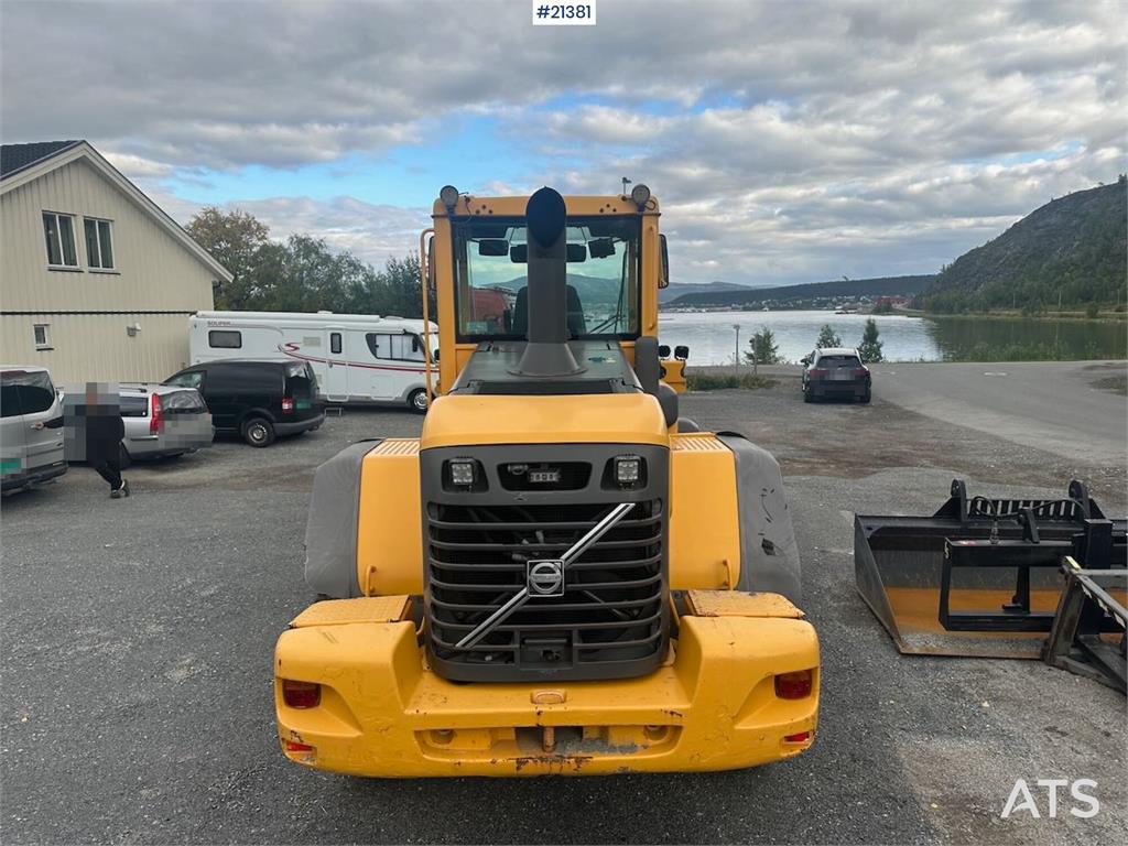 Volvo L90E wheel loader. WATCH VIDEO. 2006 21381 L90E wheel loader. WATCH VIDEO. 2006 1 Wheel Loaders image 8