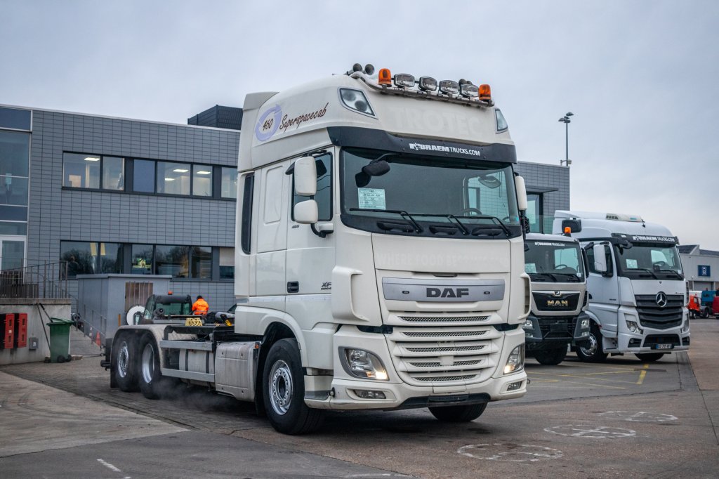 DAF XF 105.460 - AJK + intarder 2015 E61385 DAF XF 105.460 - AJK + intarder 2015 1 image 2