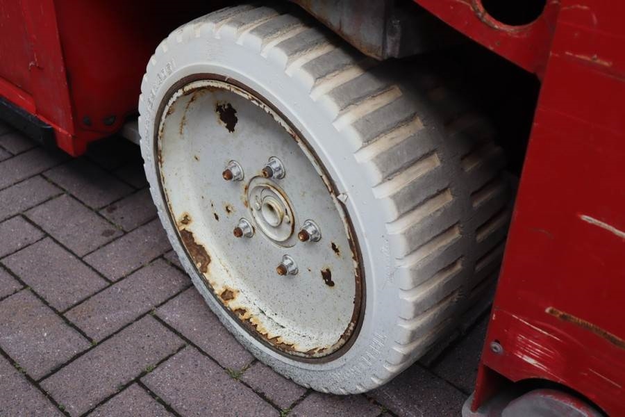 PB LIFT S225-12ES Electric, 4x2 Drive, 22.5m Working 2013 PB LIFT - S225-12ES - 62204 PB LIFT S225-12ES Electric, 4x2 Driv...