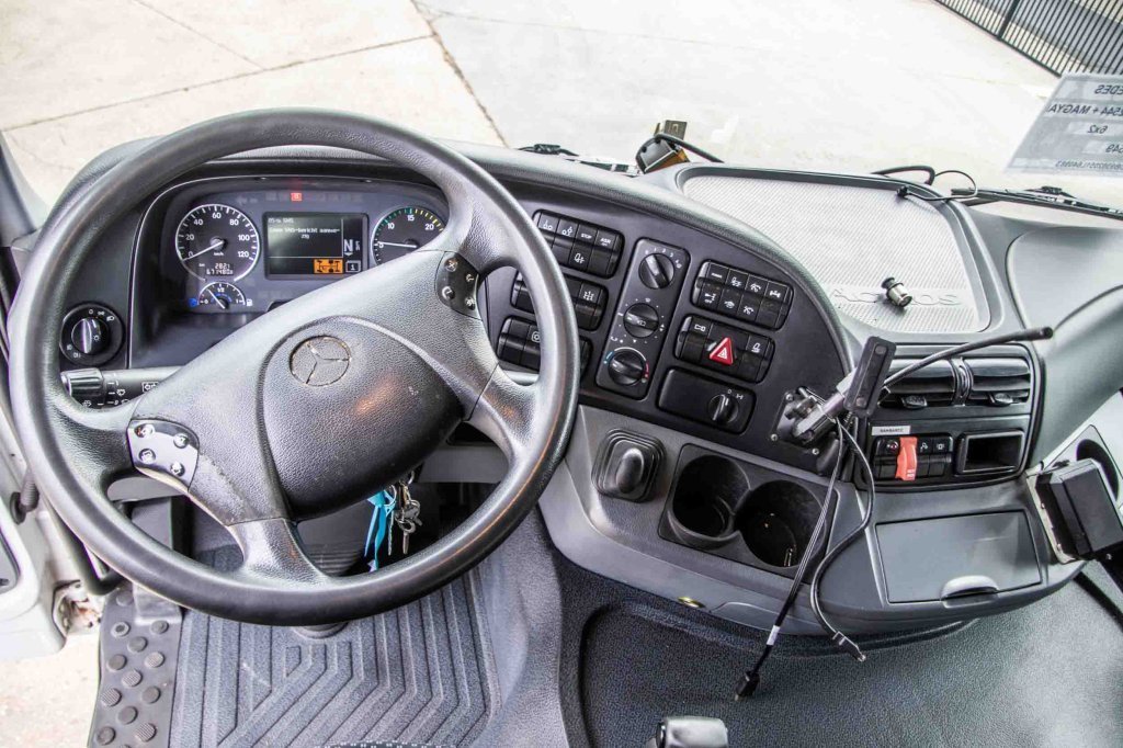 MERCEDES ACTROS 2544-MP3+MAGYAR INOX18.200L+17.700L/2X6COMP 2012 E58549 ACTROS 2544-MP3+MAGYAR INOX18.200L+17.700L/2X6COMP...