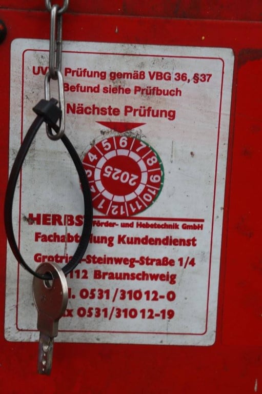 Manitou 78 XE Electric Scissor Lift 7.75m 2003 2003 78 XE 2003 1 Scissor Lifts image 14