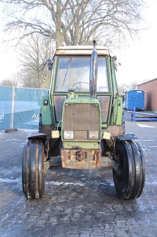 Tractor Fendt FARMER 305 LS Diesel 1984 1984 Fendt FARMER 305 LS 1984 1 image 8