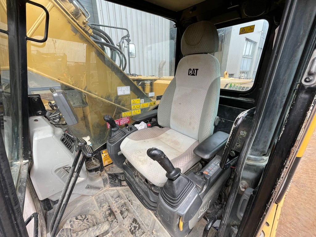 Caterpillar 321D 2012 00033885 321D 2012 1 image 3