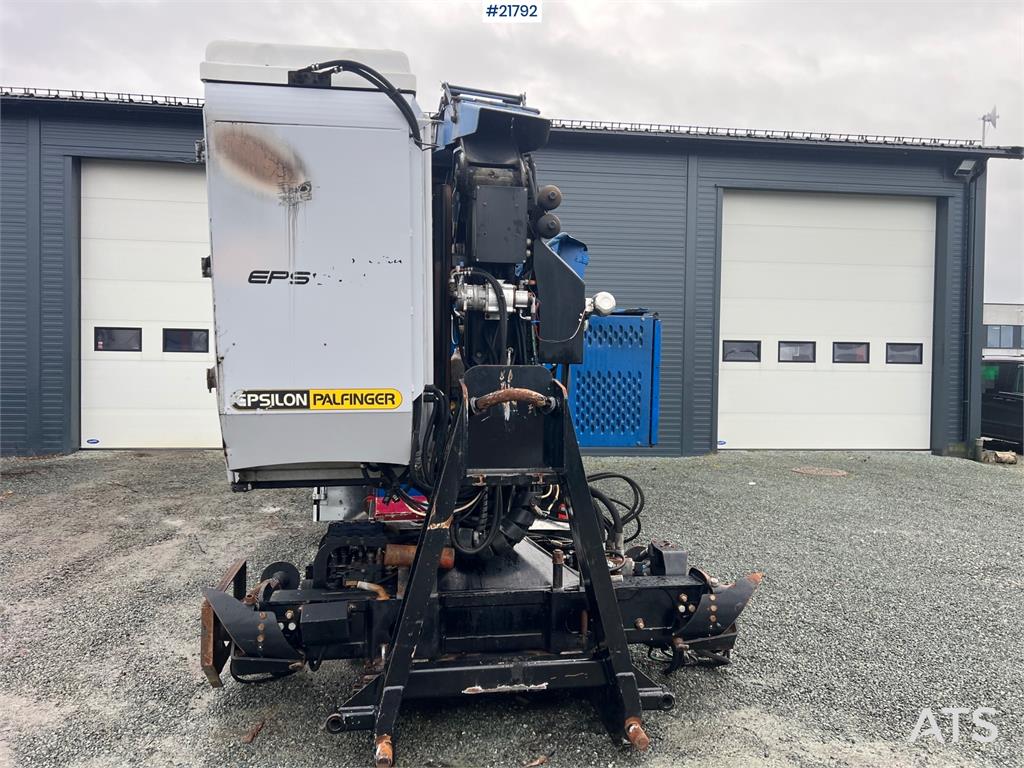 Bruks 806st Bio wood grinders w/ cmt hook frame and epsi 2016 21792 Bruks 806st Bio wood grinders w/ cmt hook frame and ep...