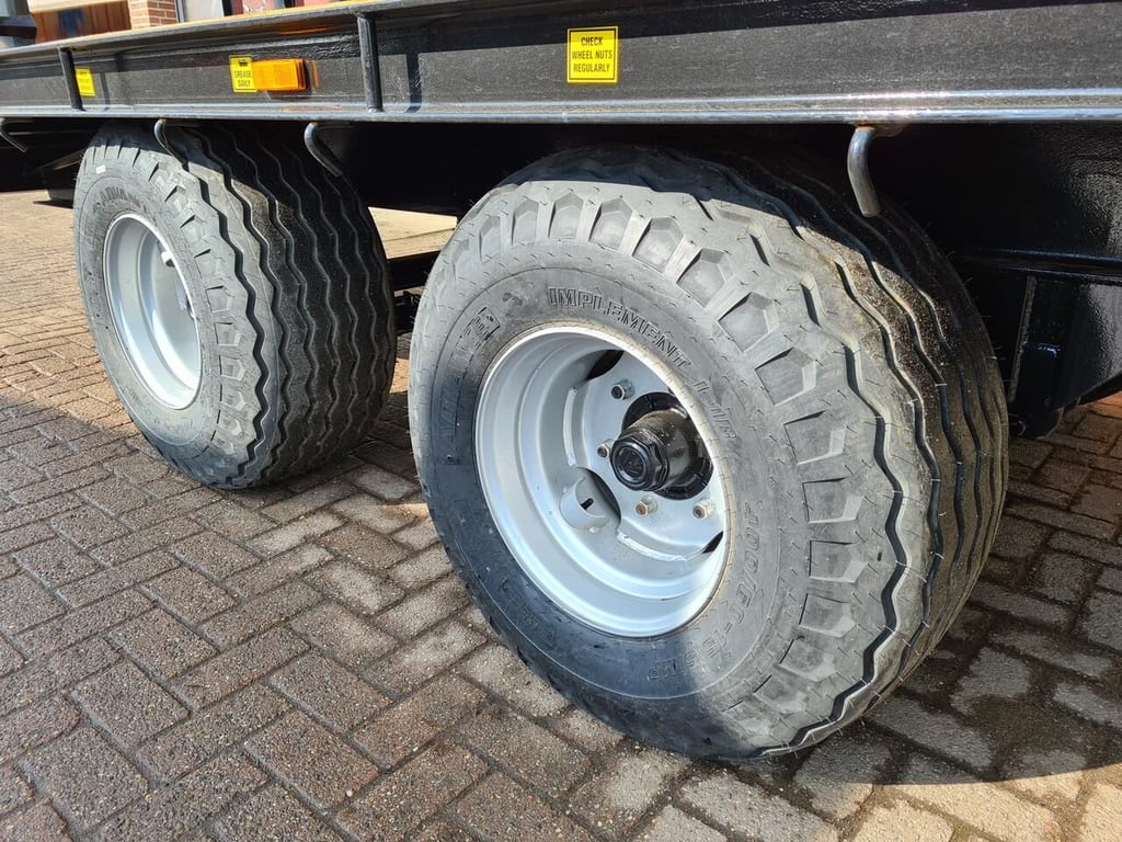 Heavy machinery product image - Image 8 of 13