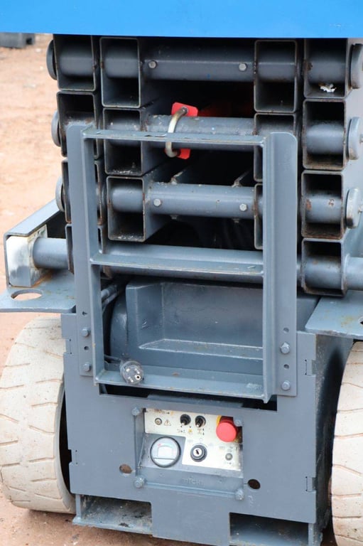 Scissor lift Aichi Electric 1 Scissor Lifts image 11