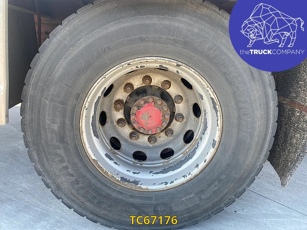 Volvo FM 330 2012 TC67176 FM 330 2012 1 image 5