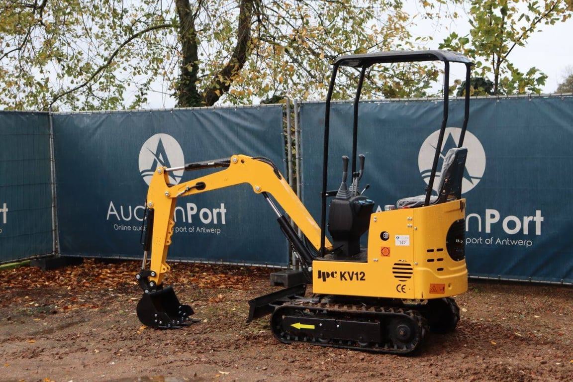 Mini excavator JPC KV12 Diesel 12 hp New JPC KV12 0 image 3