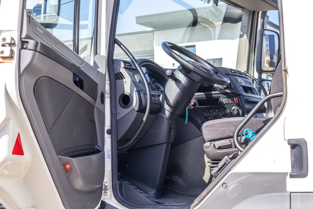 DAF CF 85.460+INTARDER+COMPRESSEUR 2014 E59775 DAF 85.460+INTARDER+COMPRESSEUR 2014 1 image 5