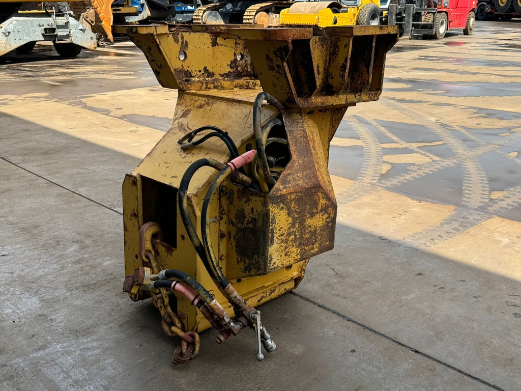 Caterpillar D7 Winch - Winch D7 - Paccar 00032882 D7 Winch - Winch D7 - Paccar 1 image 2