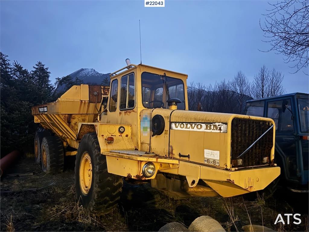 Volvo 861 6x6 Dump Truck. 1985 22043 861 6x6 Dump Truck. 1985 1 image 2