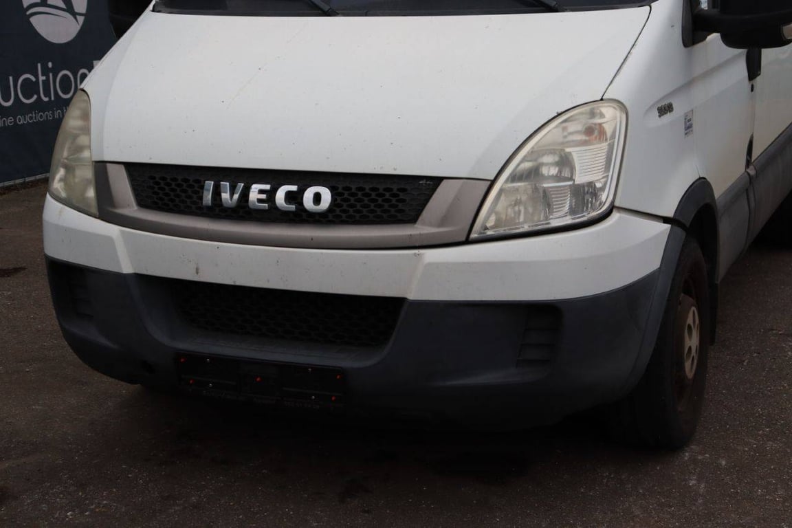 Iveco Daily 35S13 Diesel 2010 Van 2010 Daily 35S13 2010 1 image 10
