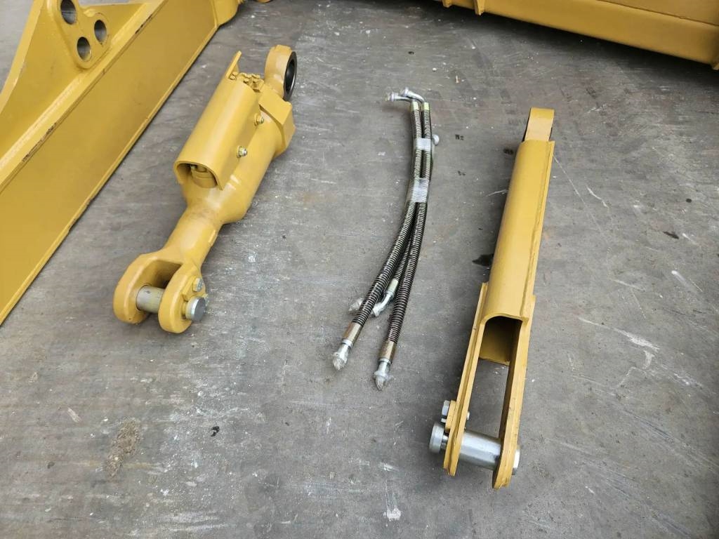 CAT D8T 2025 904487 D8T 2025 0 image 9