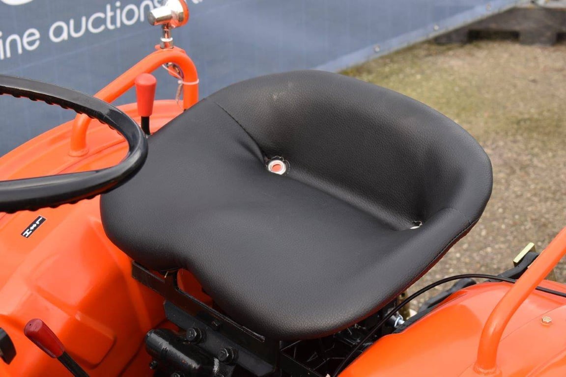 Mini tractor Kubota B7000 Diesel Refit B7000 1 image 12