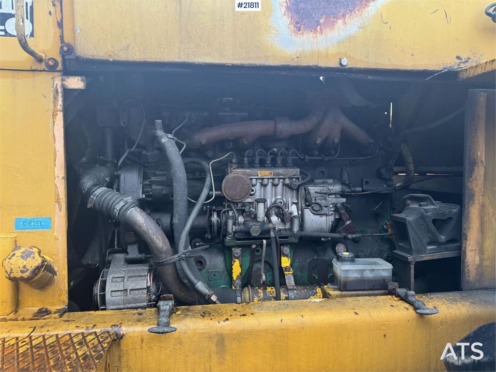 Volvo LM1240 wheel loader. WATCH VIDEO 1975 21811 LM1240 wheel loader. WATCH VIDEO 1975 1 Wheel Loaders image 6