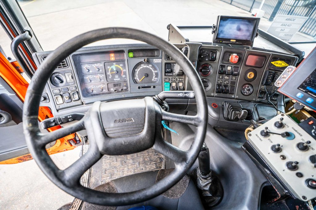 SCANIA SCANIA 124G420-6x4/BITUMEN/ASFALT 2004 E63521 SCANIA 124G420-6x4/BITUMEN/ASFALT 2004 1 image 13