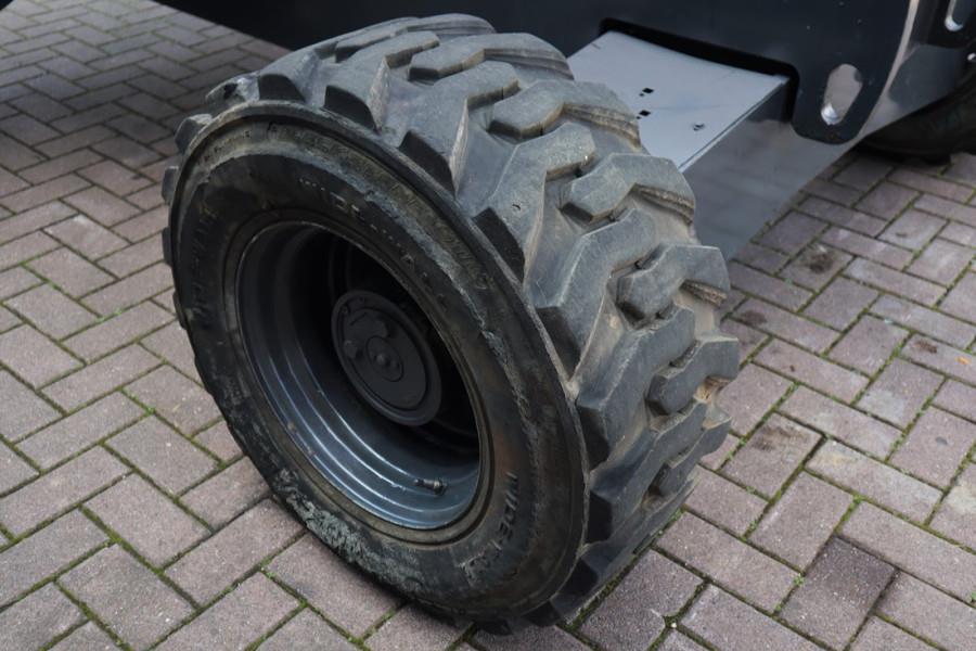 Genie S45 Valid inspection, Diesel, 4x4 Drive, 15.72 m W 2011 GENIE - S45 - 62178 S45 Valid inspection, Diesel, 4x4 Drive,...