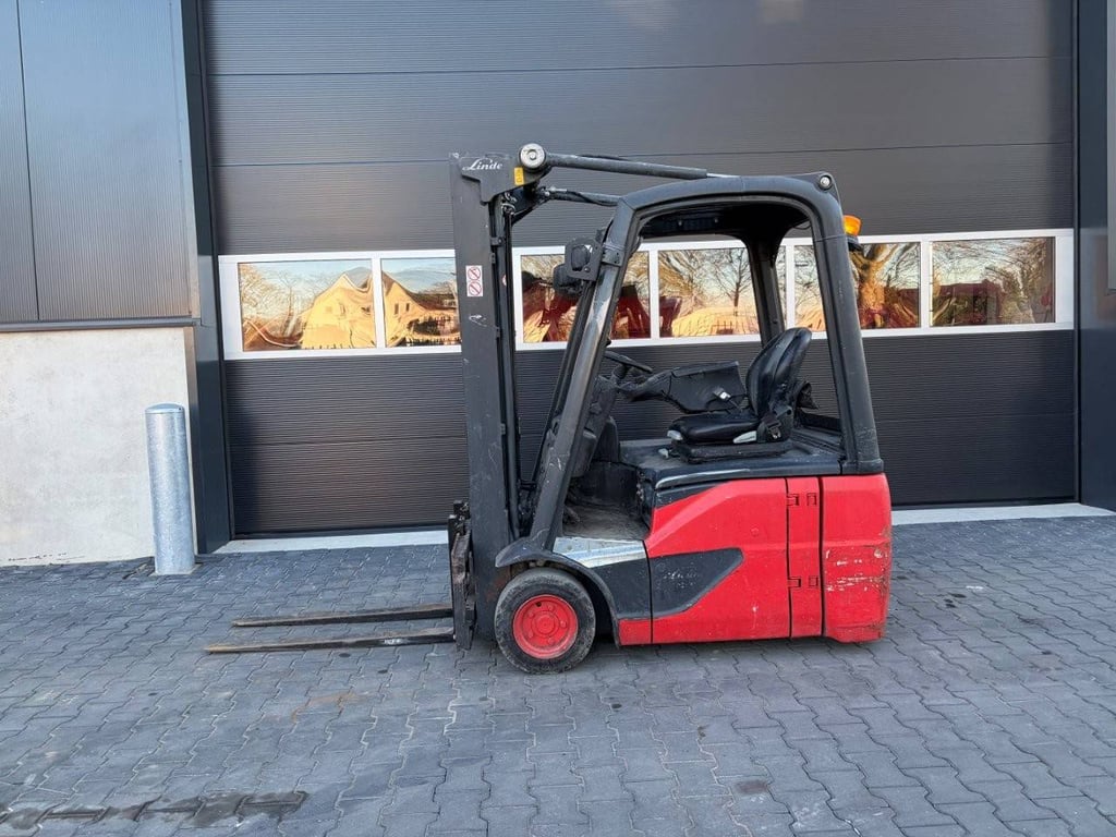 Forklift Linde E16C-02 Electric 1600kg 2016 2016 E16C-02 2016 1 Forklift image 2