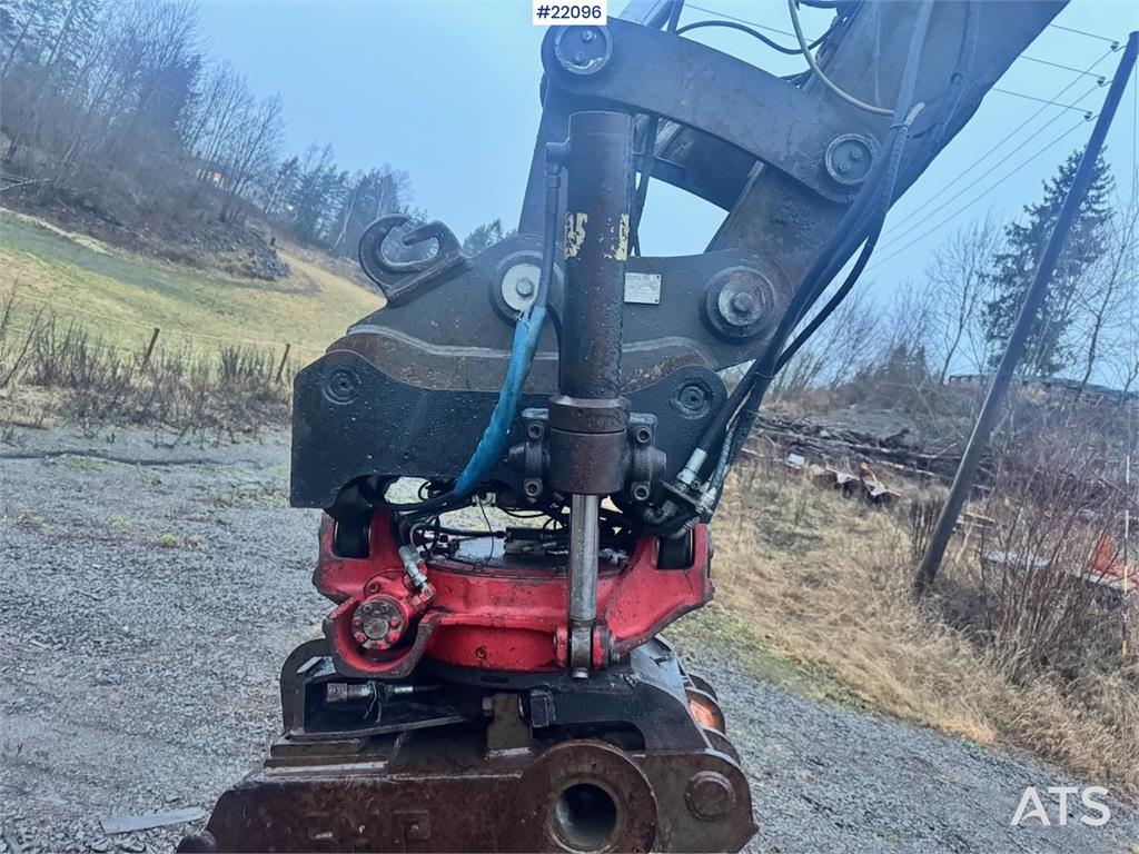 Volvo EC200 crawler excavator with rototilt and narrow b 1998 22096 EC200 crawler excavator with rototilt and narrow b 199...