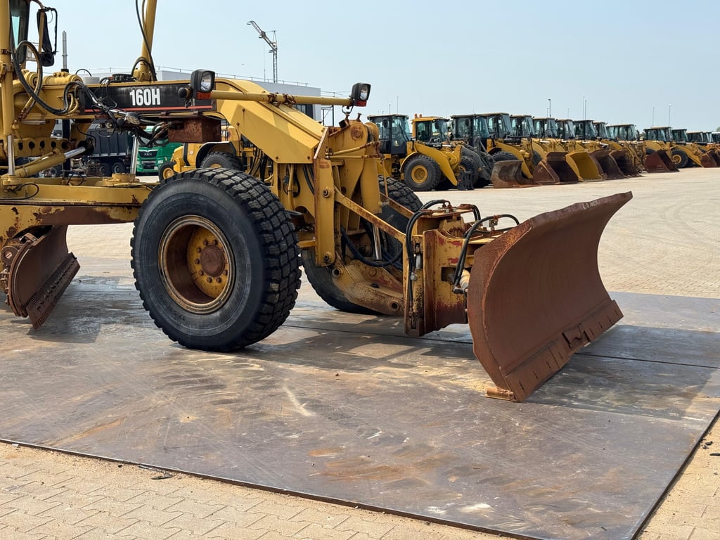 Caterpillar 160H | CE-certified 2001 00032794 160H | CE-certified 2001 1 image 8