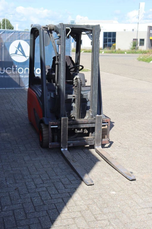 Forklift Linde E16L-02 Electric 1600kg 2.84m 2020 2020 E16L-02 2020 1 Forklift image 7