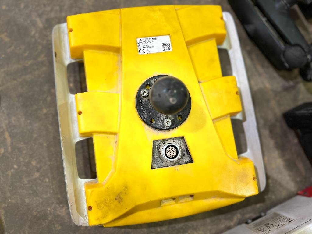 Leica Novatron MNS1250 GG GPS 907720 Leica Novatron MNS1250 GG GPS 1 image 6