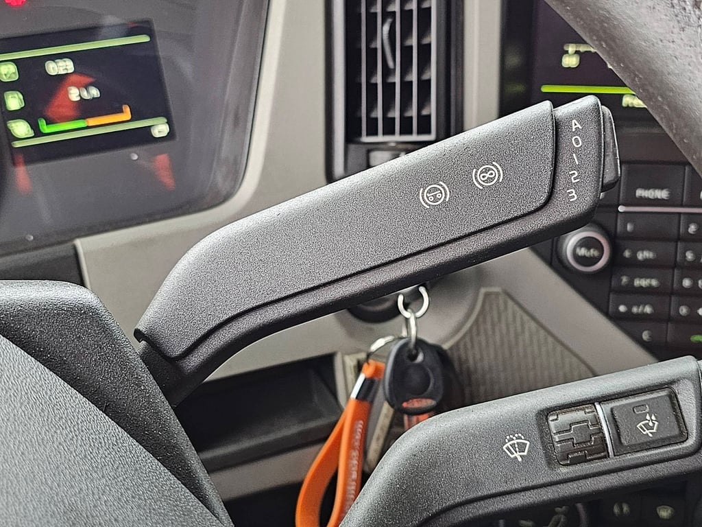 Heavy machinery product image - Image 13 of 16