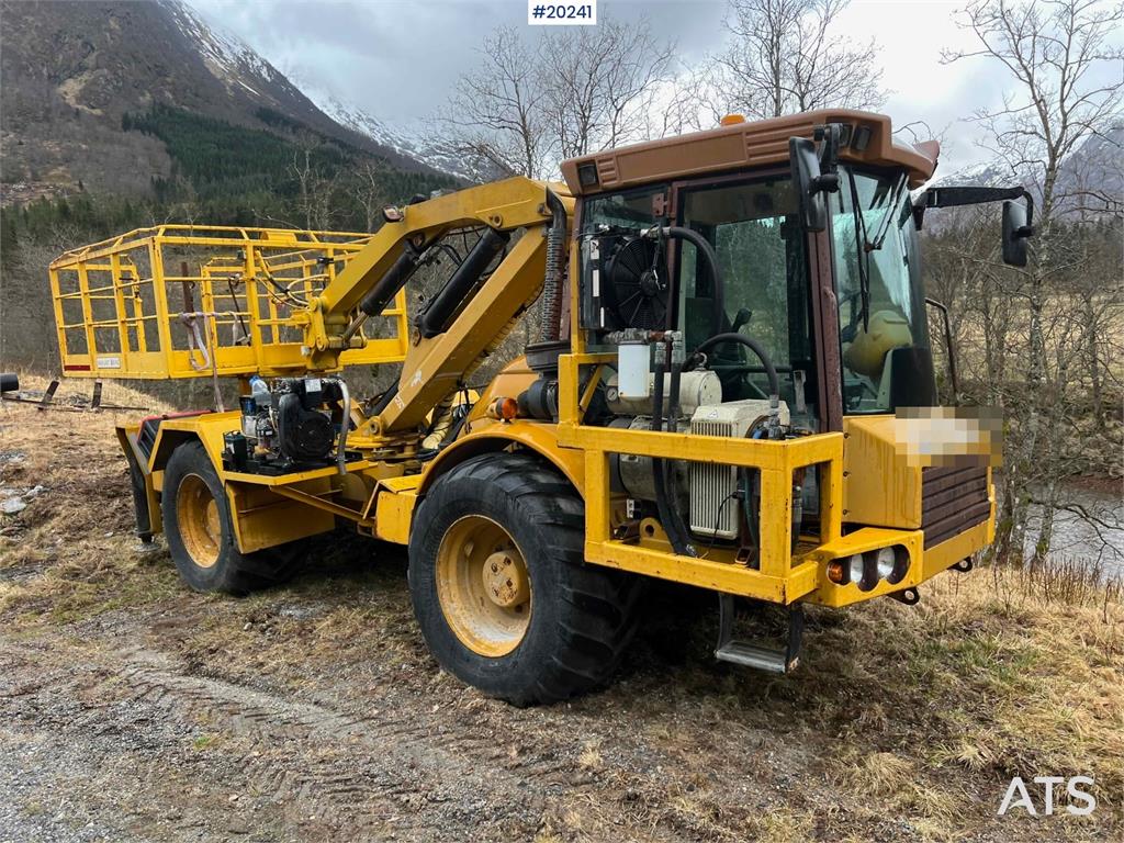 Hydrema 912B w/ 2007 Essverk Platform 912 lift with basket 2003 20241 Hydrema 912B w/ 2007 Essverk Platform 912 lift with ...