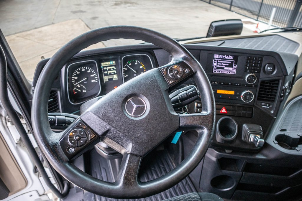 MERCEDES ACTROS 1845 LS 2016 E60367 ACTROS 1845 LS 2016 1 image 8