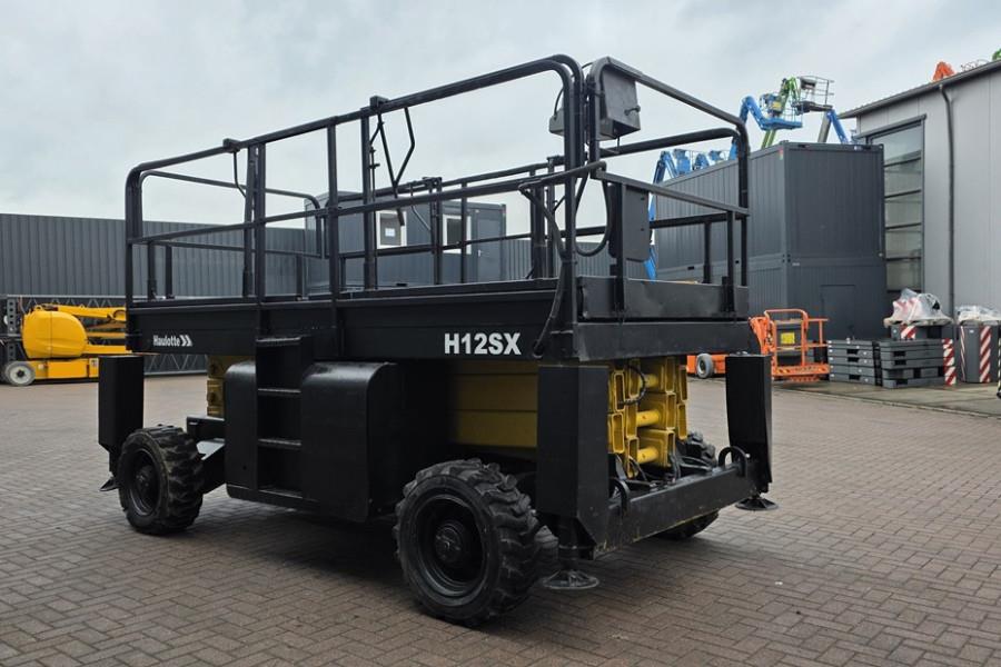 Haulotte H12SX Diesel, 4x4 Drive, 12m Working Height, 700kg 2007 HAULOTTE - H12SX - 90081 H12SX Diesel, 4x4 Drive, 12m Wor...