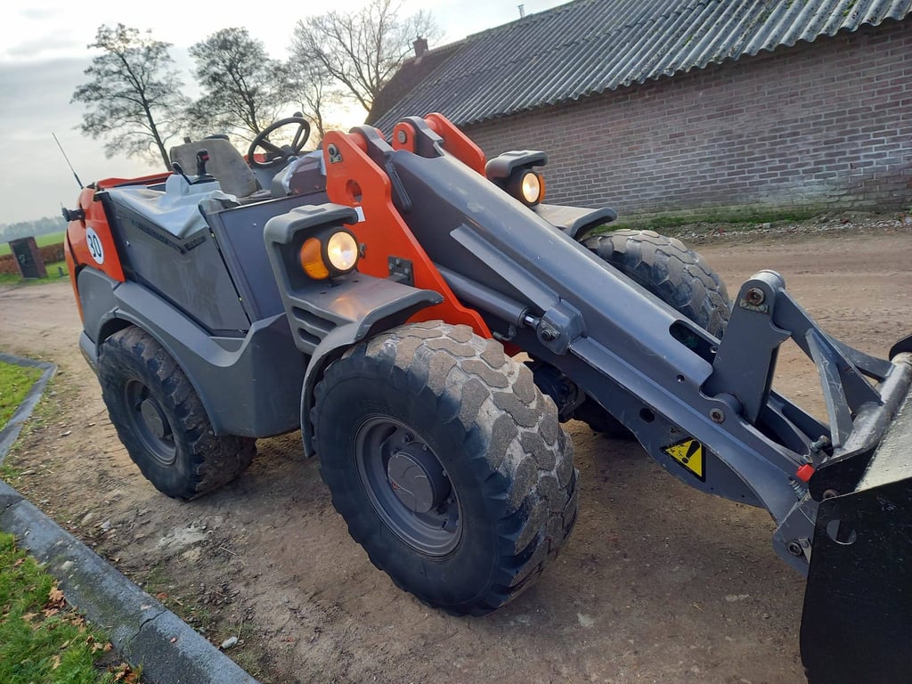 Wheel loader Ahlmann AX100 Diesel 49kW 2009 2009 AX100 2009 1 image 13