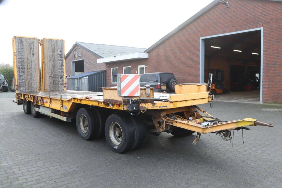 Low loader Nooteboom ASD 40-22 2003 2003 Nooteboom ASD 40-22 2003 1 image 6