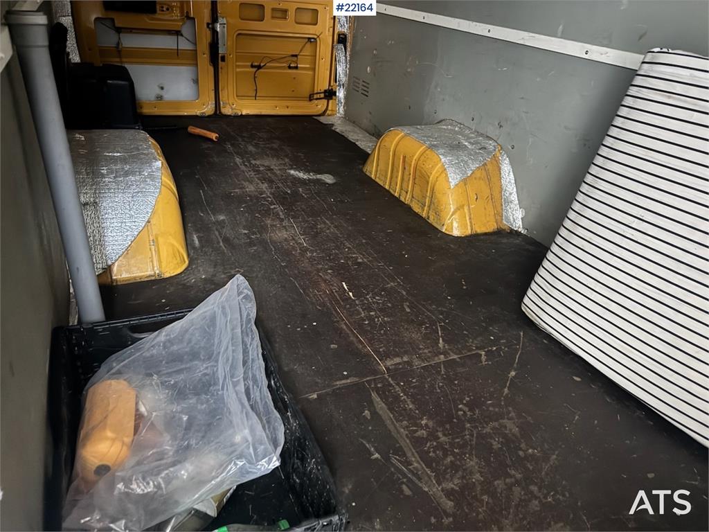 Mercedes-Benz 416 CDI Sprinter with tail lift 2005 22164 416 CDI Sprinter with tail lift 2005 1 Closed vans image 11