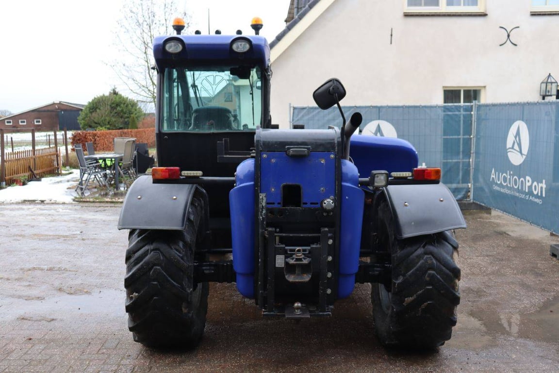 New Holland LM5060 Diesel 88kW 4000kg 7.1m 2011 Telehandler 2011 LM5060 2011 1 image 5