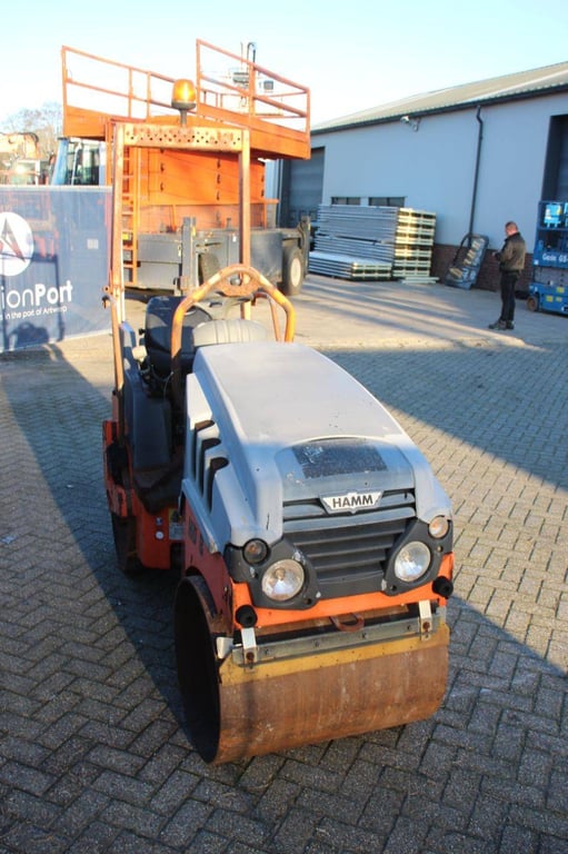 Tandem roller Hamm HD8VV Diesel 14.8kW 2013 2013 HD8VV 2013 1 image 6
