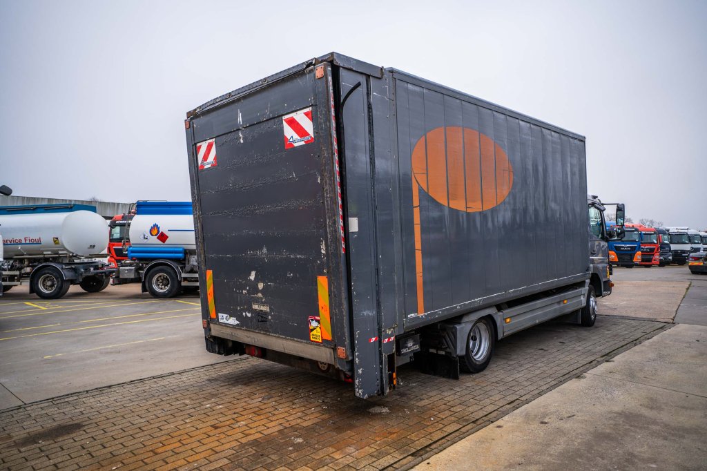 MERCEDES ATEGO 1218 L+ moving lift 2005 E63912 ATEGO 1218 L+ moving lift 2005 1 image 4