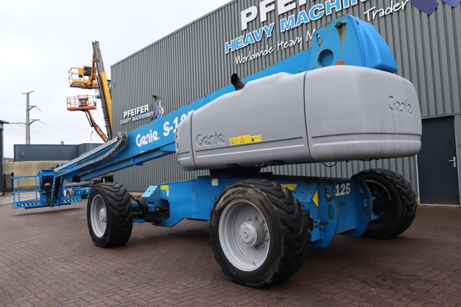 Genie S125 Diesel, 4x4x4 Drive, 40.1m Working Height, 24 2013 GENIE - S125 - 62394 S125 Diesel, 4x4x4 Drive, 40.1m Working...