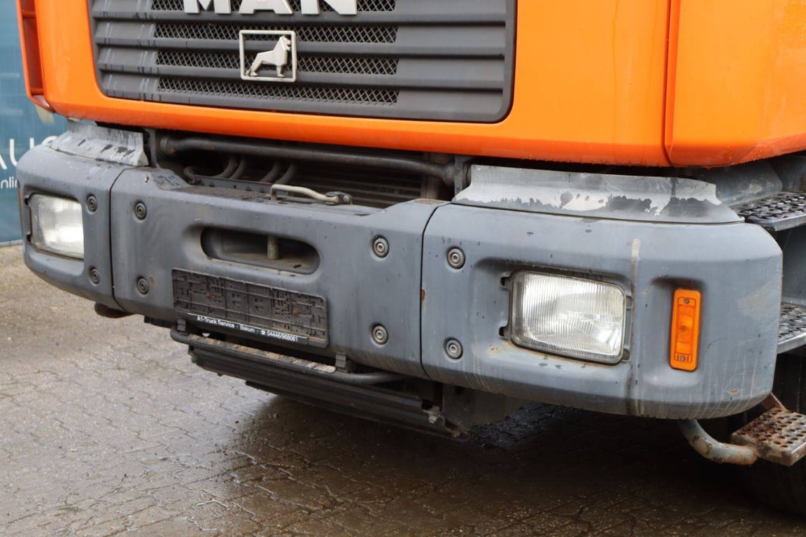 Crane truck MAN 26.364 6x4 Diesel 2002 2002 26.364 6x4 2002 1 Crane trucks image 8