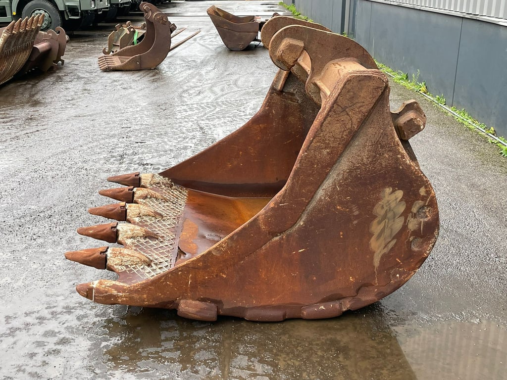 Verachtert Bucket with teeth 70001948 Verachtert Bucket with teeth 1 image 2
