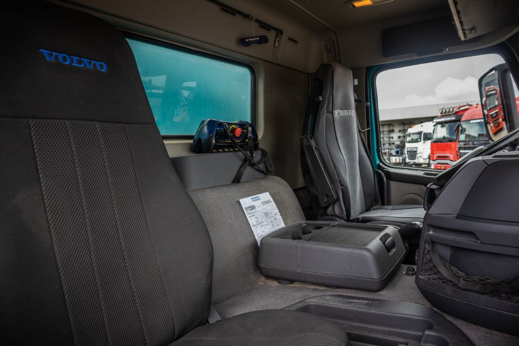 VOLVO FM 460 - 126 453 KM - PM 22024 SP 2010 E59960 FM 460 - 126 453 KM - PM 22024 SP 2010 1 image 9